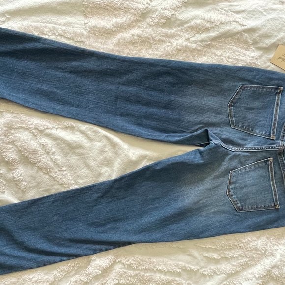 Universal Thread Denim Jeans *NEVER WORN* Tags - Picture 3 of 6